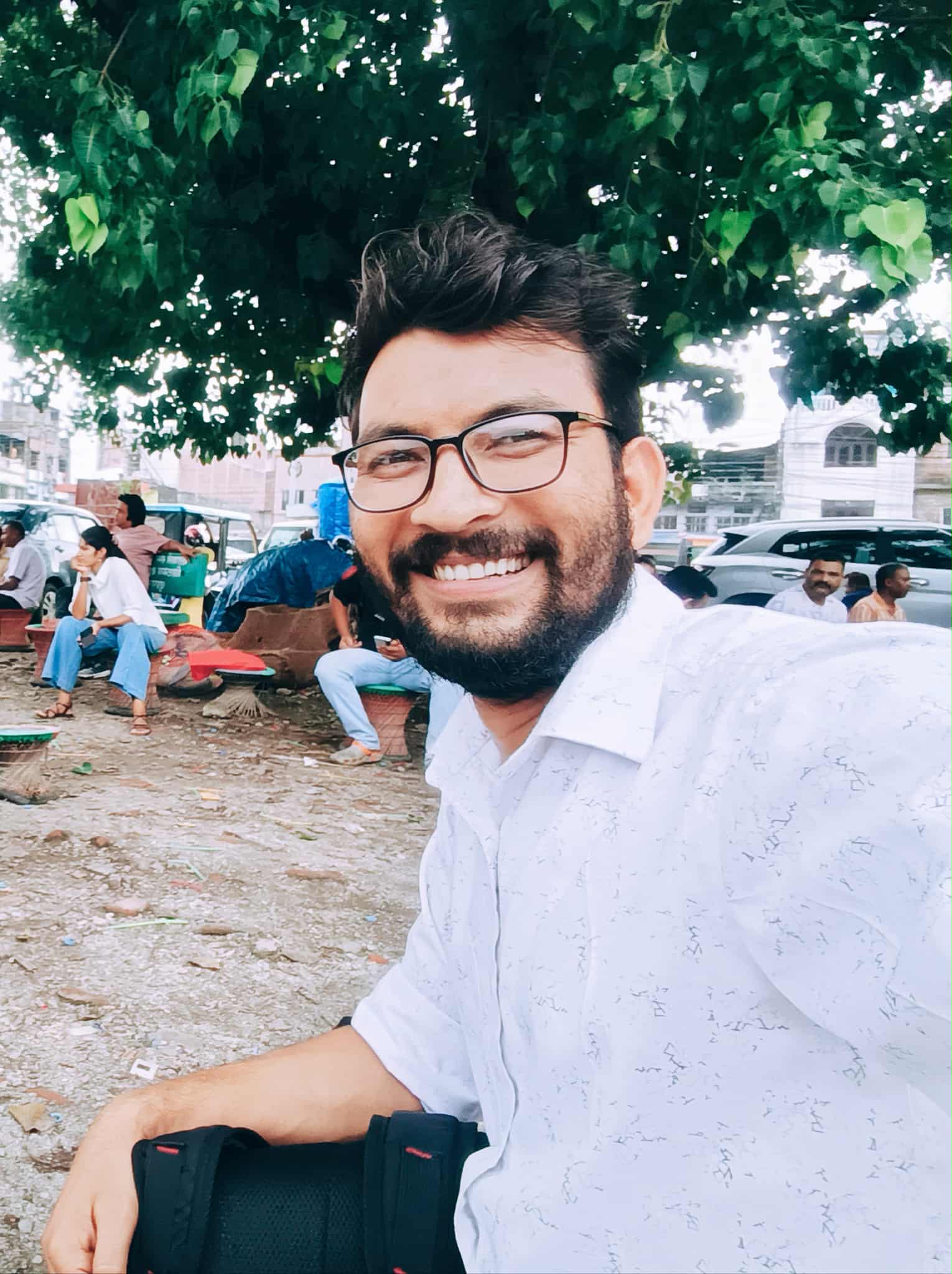 लेखक, पुजन न्यौपाने